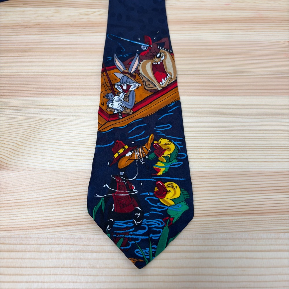 VTG 93 Looney Tunes Mania Silk Tie Fishing Bugs Bunny Daffy Duck Taz Warner Bros - Picture 7 of 7